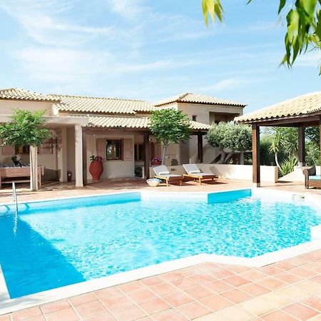 White sand Villa. Spacious villa with prive pool. Agia Pelagia  Esterno foto