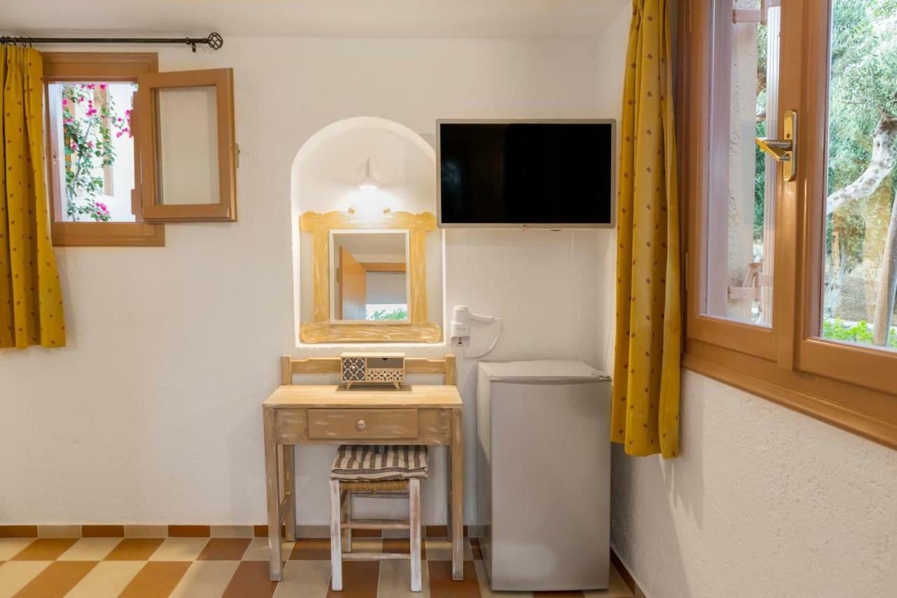 White sand Villa. Spacious villa with prive pool. Agia Pelagia  Esterno foto