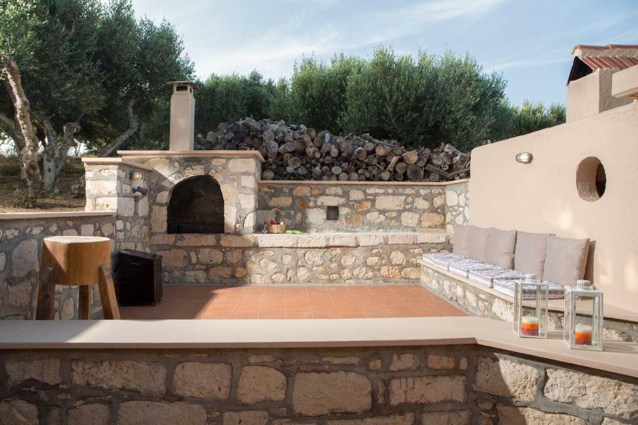 White sand Villa. Spacious villa with prive pool. Agia Pelagia  Esterno foto