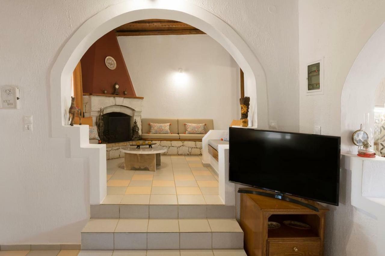 White sand Villa. Spacious villa with prive pool. Agia Pelagia  Esterno foto