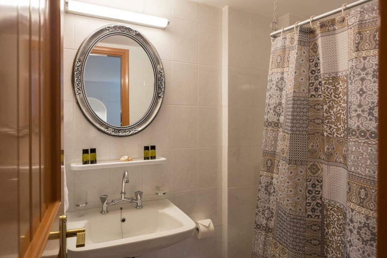 White sand Villa. Spacious villa with prive pool. Agia Pelagia  Esterno foto