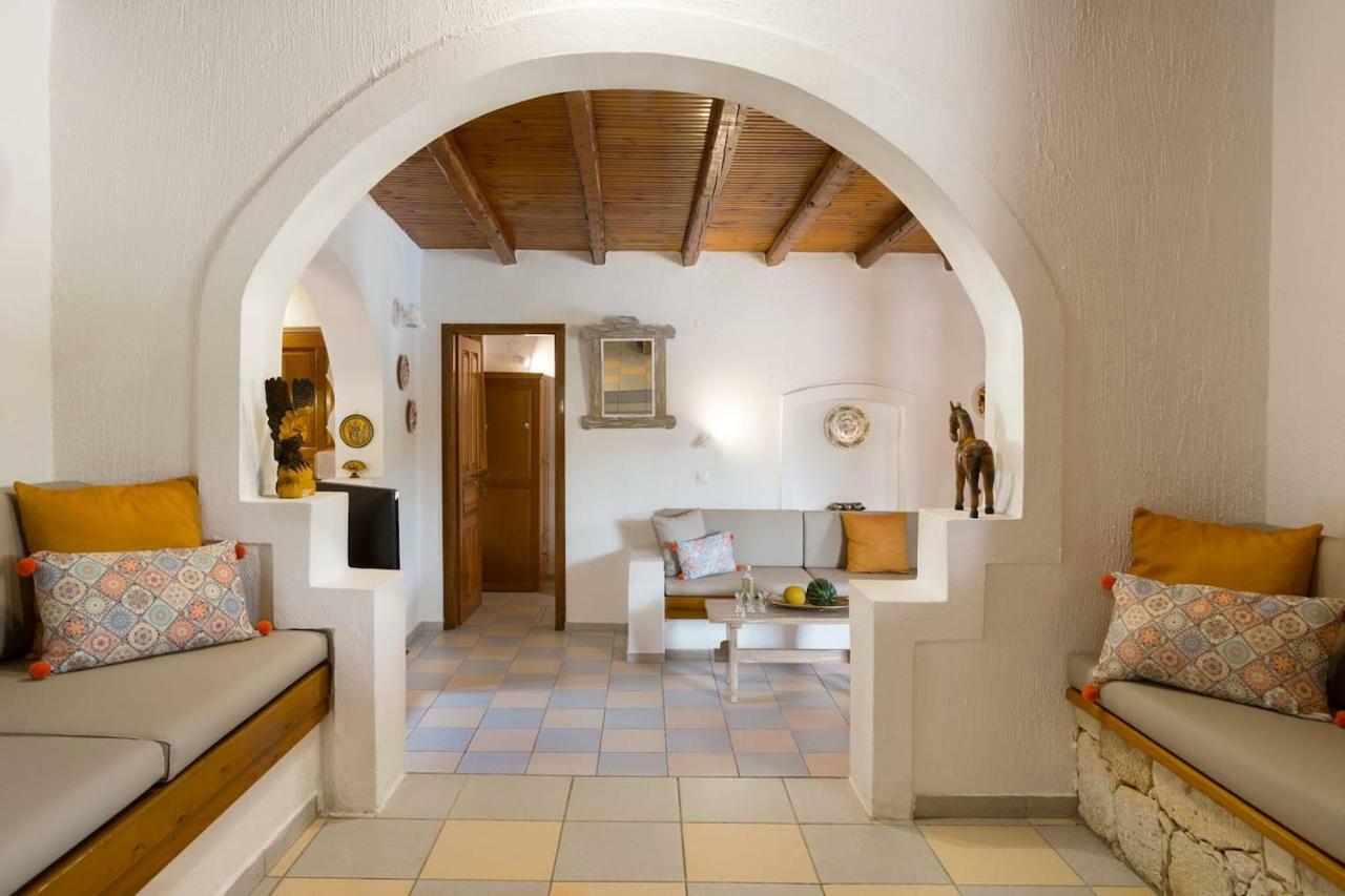 White sand Villa. Spacious villa with prive pool. Agia Pelagia  Esterno foto