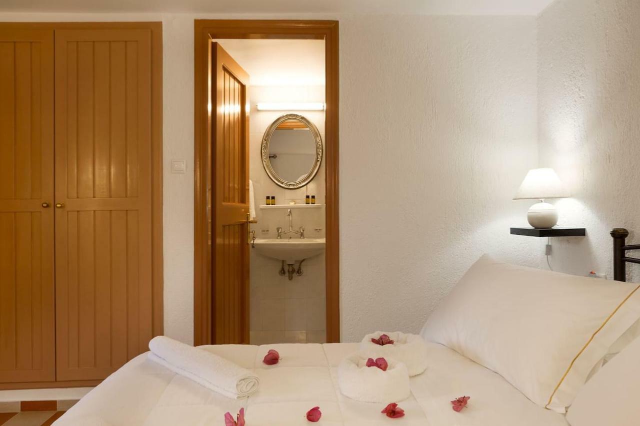 White sand Villa. Spacious villa with prive pool. Agia Pelagia  Esterno foto