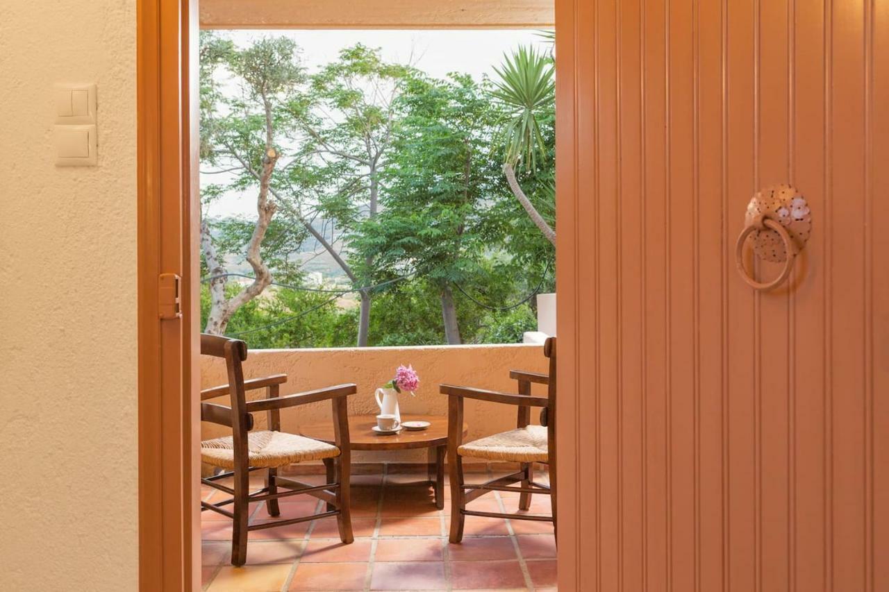 White sand Villa. Spacious villa with prive pool. Agia Pelagia  Esterno foto
