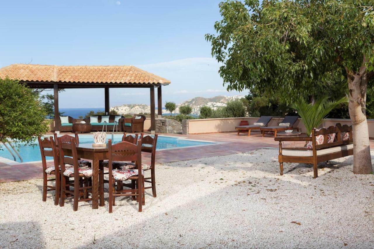 White sand Villa. Spacious villa with prive pool. Agia Pelagia  Esterno foto