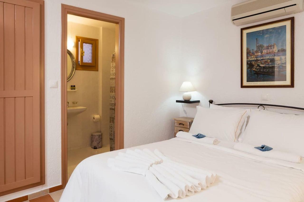 White sand Villa. Spacious villa with prive pool. Agia Pelagia  Esterno foto