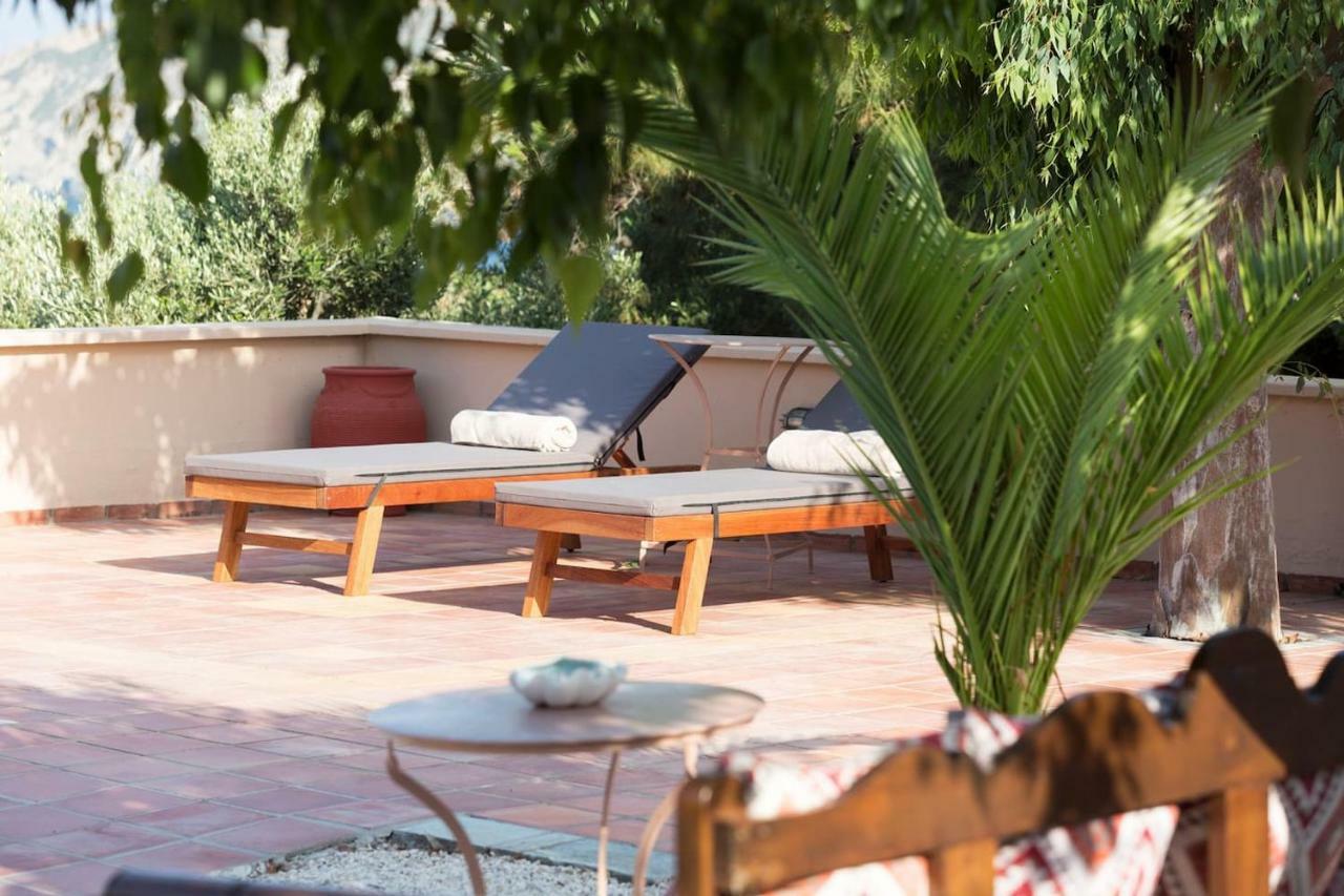 White sand Villa. Spacious villa with prive pool. Agia Pelagia  Esterno foto